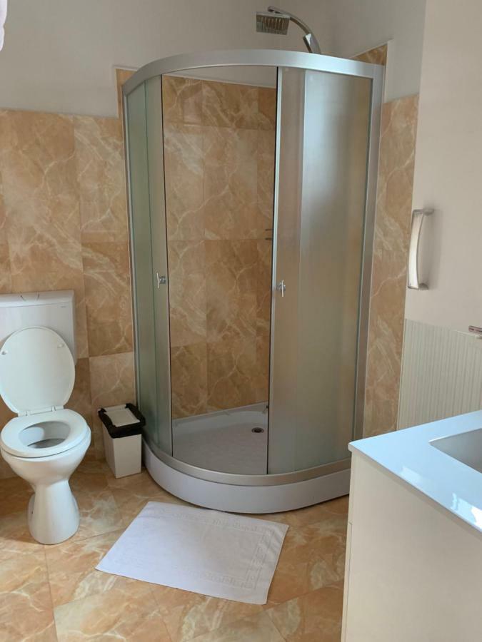 Vila Curcubeu Ξενοδοχείο Buşteni Εξωτερικό φωτογραφία