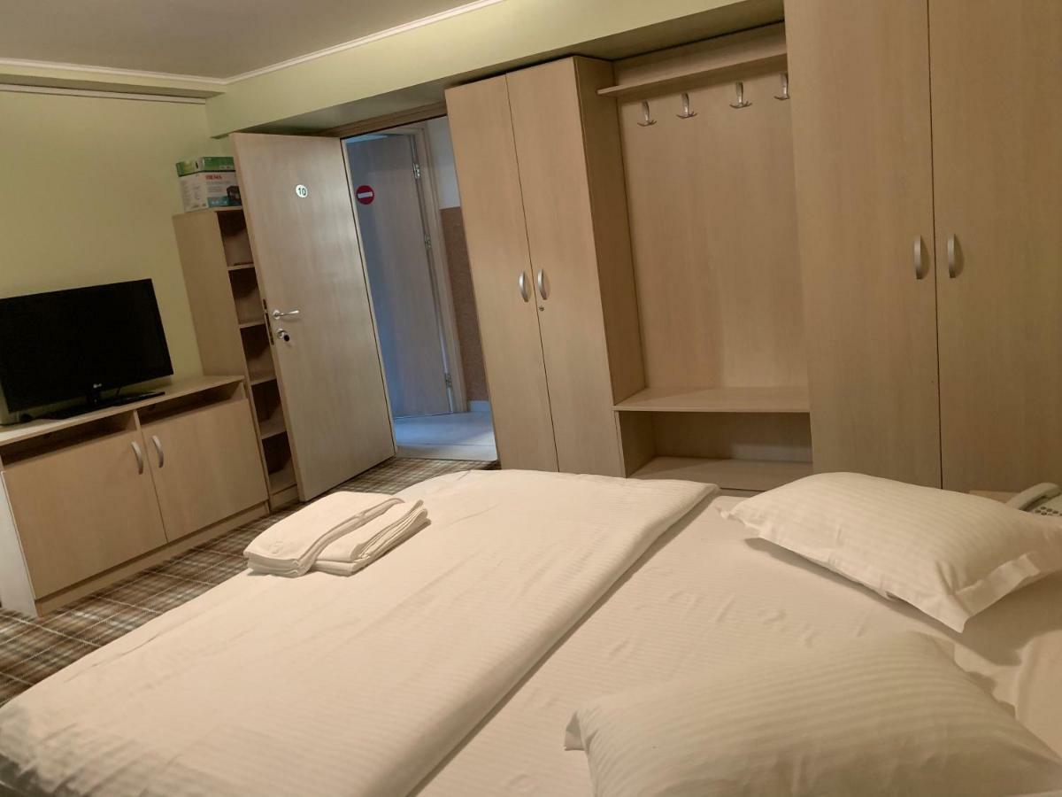 Vila Curcubeu Ξενοδοχείο Buşteni Εξωτερικό φωτογραφία